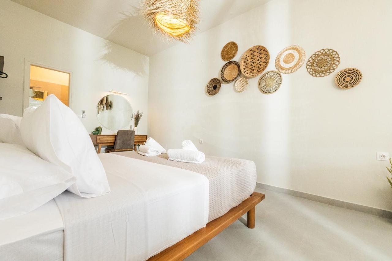 Dohos Skiathos Suites Ksanemos エクステリア 写真