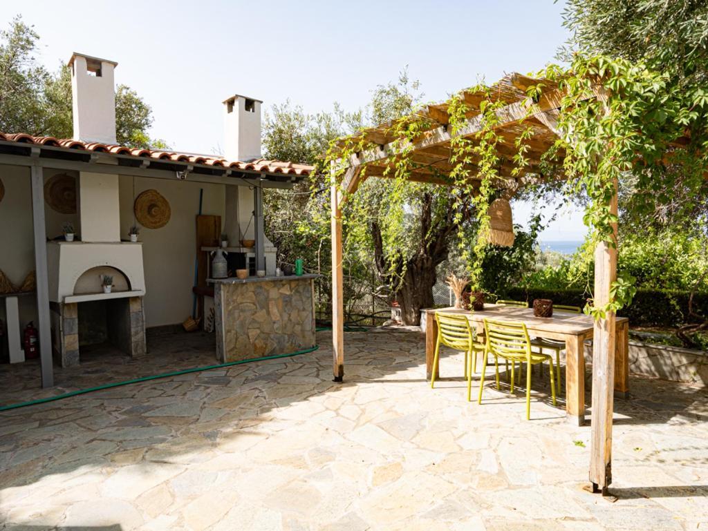Dohos Skiathos Suites Ksanemos エクステリア 写真